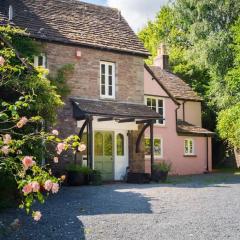 Brecon Beacons Old Vicarage, stunning garden & views