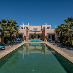 Les Iris - Peaceful villa with heated private pool & hammam