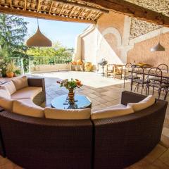 Old wine storehouse with terrace and garden