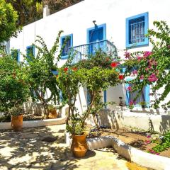 PLEIADES a Greek Farmhouse Paradise in Alinda Bay