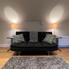 NEW 1BD Contemporary Flat Upper Dunblane