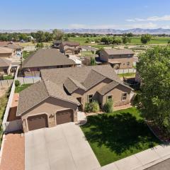 Velo Ii - Beautiful Home With Fireplace, Big Kitchen, Cozy Beds, Smart Tvs