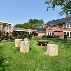 Tranquil Group Retreat in Nature