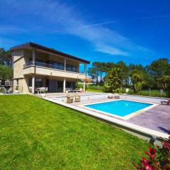 Belvilla by OYO Villa Montalvo