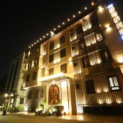 Hotel Sanca International Patel Nagar Delhi - Couple Friendly Local IDs Accepted