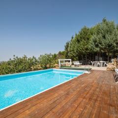 Belvilla by OYO Modern villa in Nissoria with pool