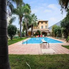 Apartment in Catania with Italian Charm