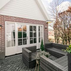 Appealing Holiday Home in Medemblik with Garden