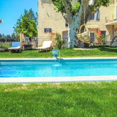 Awesome Apartment In Avignon With Wifi, 1 Bedrooms And Heated Swimming Pool