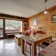 Studio with balcony in the center of the village