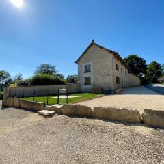 Maison Spacieuse à Boulieu