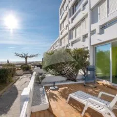 AS21518 - P3 Dans une résidence direct sur la plage avec vue mer et piscine