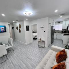 Stylish 2 Bedrooms Apartment by Miami International Airport