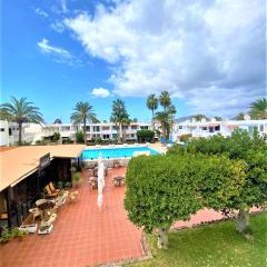 Cozy one bedroom apartment with spacious terrace. Pool and garden view