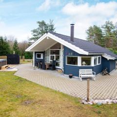 8 person holiday home in Ebeltoft