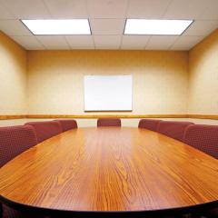 Candlewood Suites Grand Rapids Airport by IHG