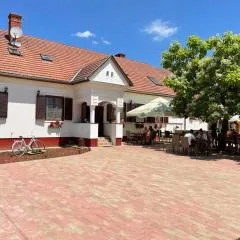 NOBLE'S Panzió és Étterem