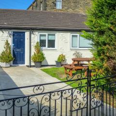 1 Bed House - Sleeps 2 - Parking - Wifi