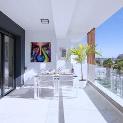 Contemporary apartment 8 min to Puerto Banus