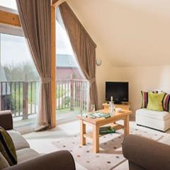 Puffin Hot tub Lodge, 4 bedrooms Resort, Pool,Gym,Bar