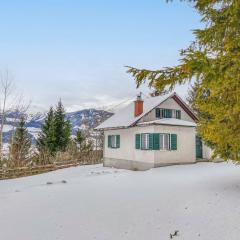 Holiday Home Landhaus Grüne Oase by Interhome