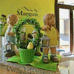 Apartment Residenza Chesa Margun 45-3 by Interhome