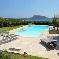 Holiday Home Iris by Interhome