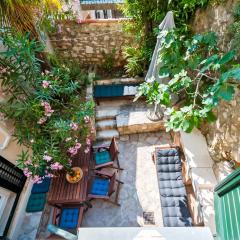 Happy House Bregovita by Irundo