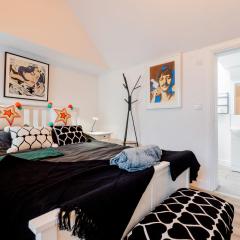 Large Modern 2 Bedroom Queen Street Apartment