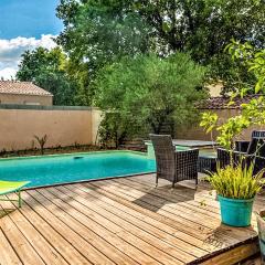Nice Home In Saint-quentin-la-poter With Wifi, 2 Bedrooms And Outdoor Swimming Pool