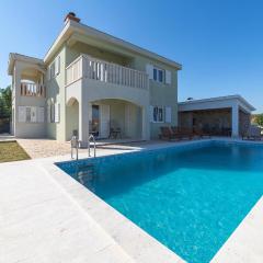 Awesome Home In Lovrec With 5 Bedrooms, Wifi And Heated Swimming Pool