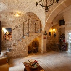 Case-grotte degli Avi, esperienza abitativa in grotta