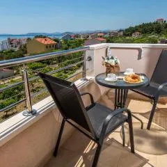 Gorgeous Apartment In Podstrana
