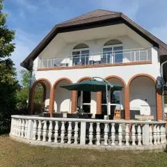 Landhaus Töreki mit Pool