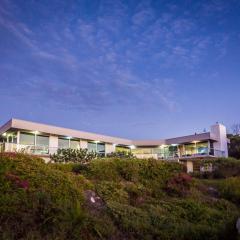 Horizons House - spacious, ocean + bush views, peaceful