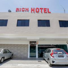 Super OYO 89495 Rich Hotel