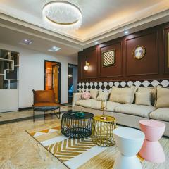 Locals Apartment Inn 98