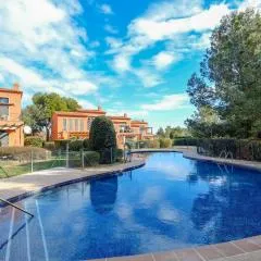 Apartment Apartamento Bonmont by Interhome