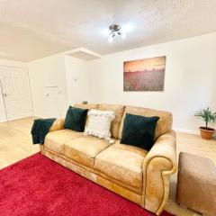 The Willow Perfect home to enjoy in a lovely Ashford area with parking