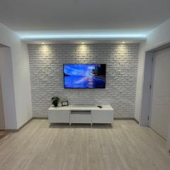 Robert's White Apartment