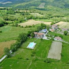 Cozy House in Caprese Michelangelo with Private Pool