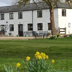 1 Barge Cottage