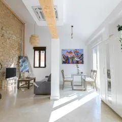 Soho Boho Apartments - with sunny rooftop terrace and fiber optic internet