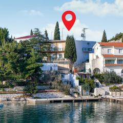 2 Bedroom Lovely Apartment In Klek