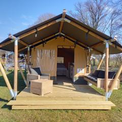 Safari tent 2 op Wellness Camping en B&B Stoltenborg