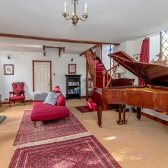 Stunning baptist chapel with concert piano, pets welcome