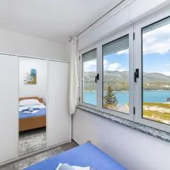 Apartment Sunrise Ploče