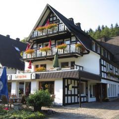 Pension & Ferienhaus Latröpchen