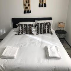 Sainte Cécile 6 / Studio Elégant et Central