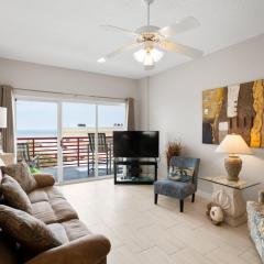 Top Floor Balcony Beach View - Crimson #304